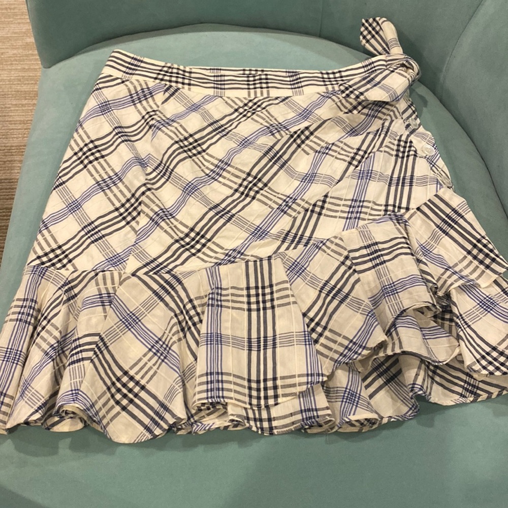VERONICA BEARD
Kaia Tie-Waist Plaid Mini Skirt